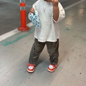 Trendy outfit SHIRT AND CAMO PANTS